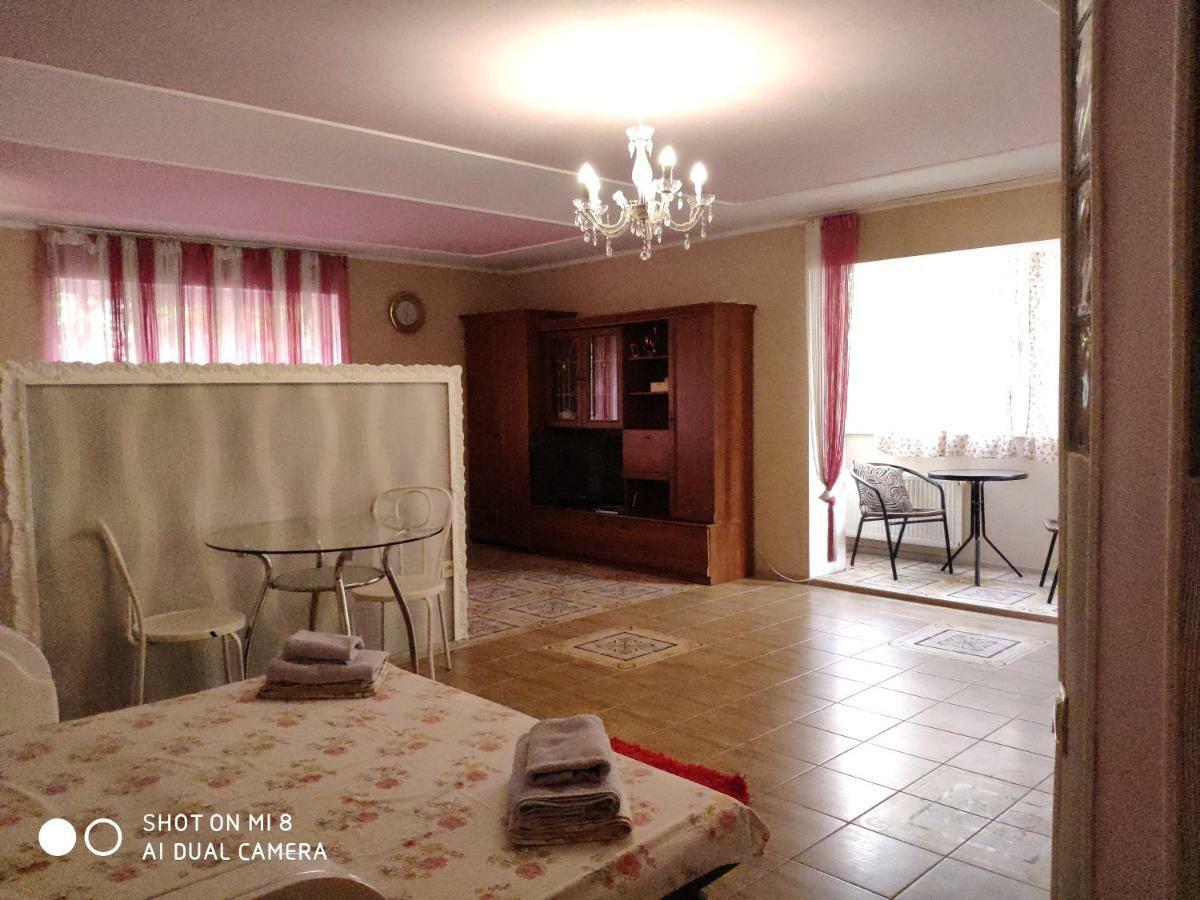 Apartments Domovik Latorichnaya,3 Μουκάτσεβο Εξωτερικό φωτογραφία